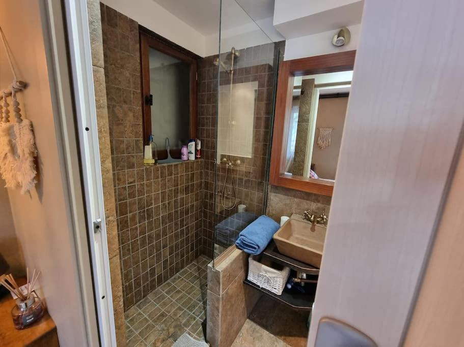 Petit Studio Cosy سانت-بيير-ديلس-فوركات المظهر الخارجي الصورة